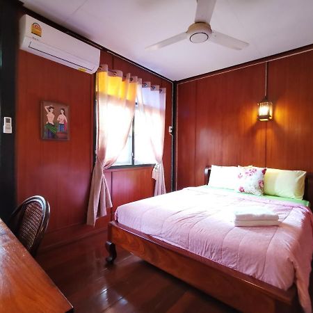 Tavee Guesthouse Bangkok Exterior foto