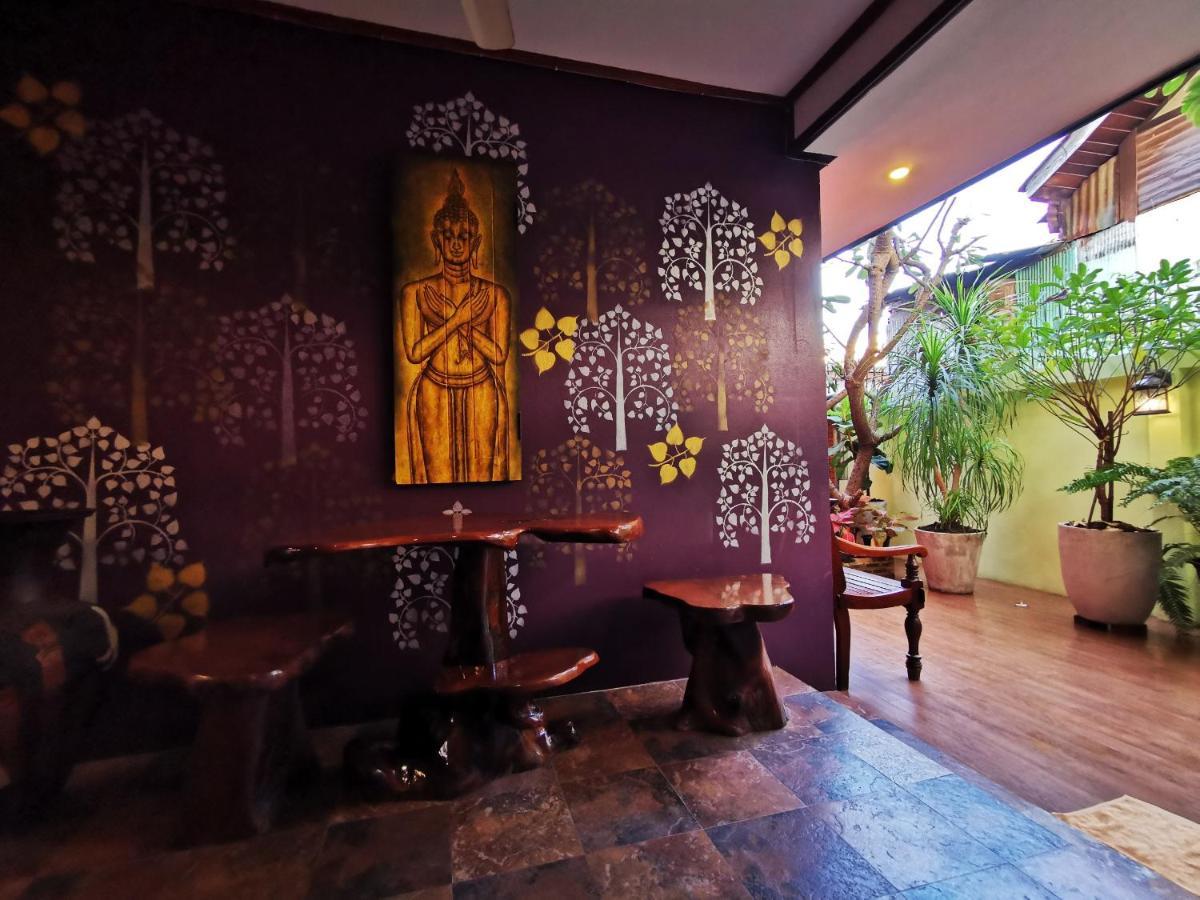 Tavee Guesthouse Bangkok Exterior foto