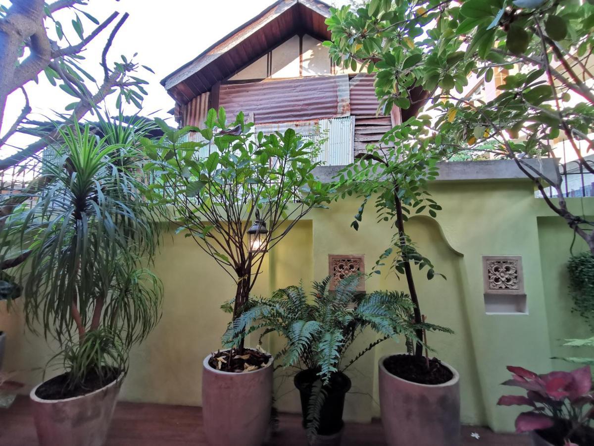 Tavee Guesthouse Bangkok Exterior foto