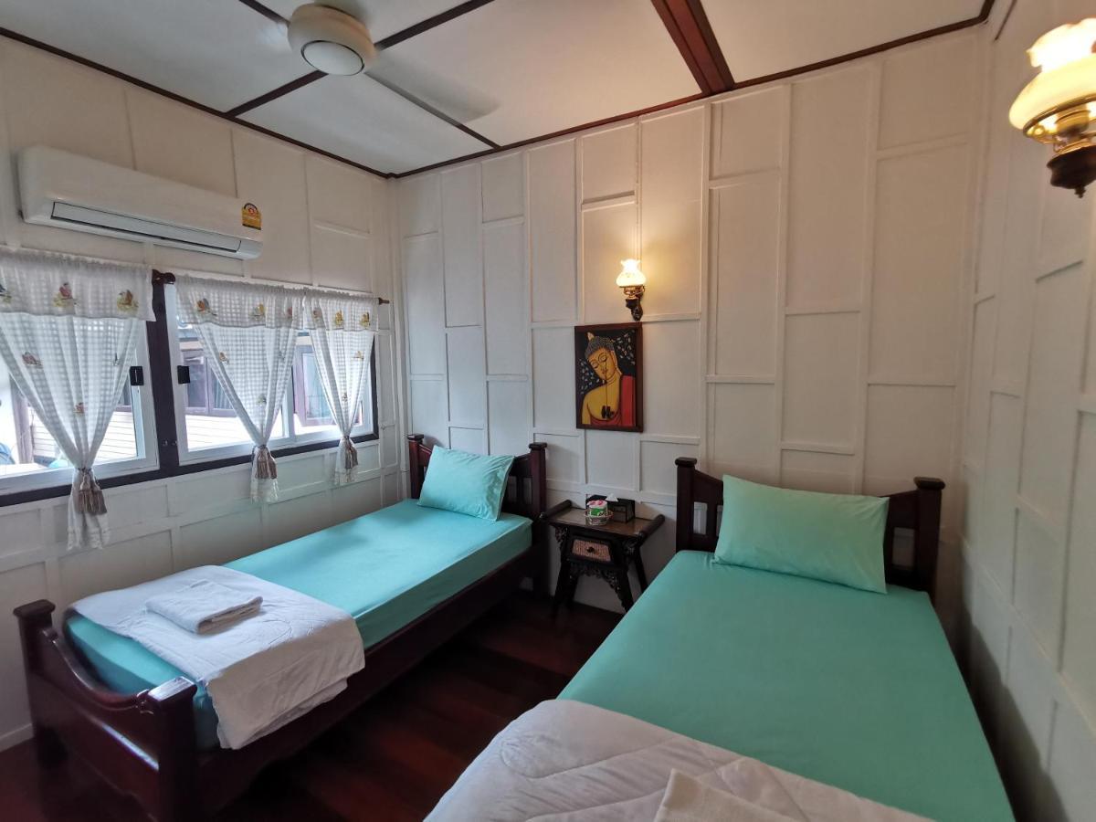 Tavee Guesthouse Bangkok Exterior foto