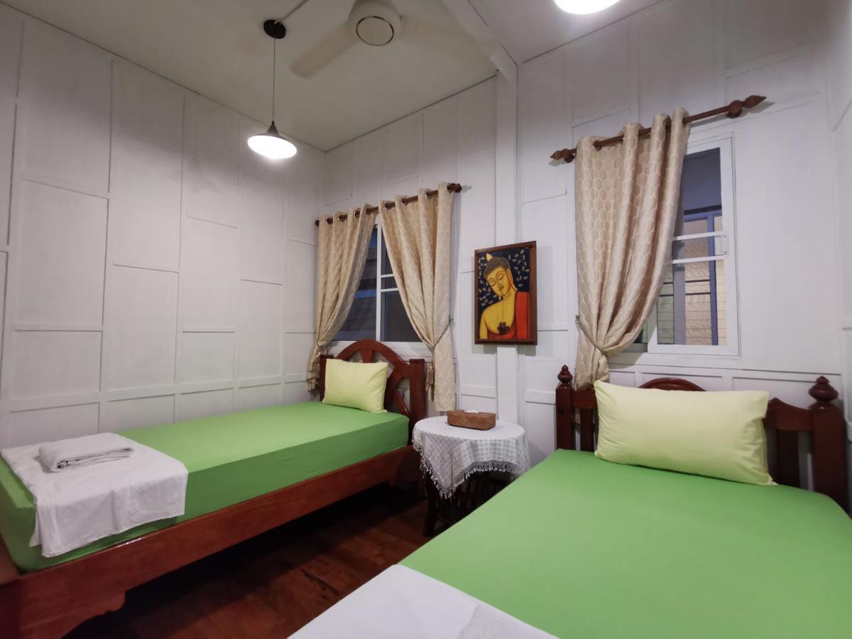 Tavee Guesthouse Bangkok Exterior foto